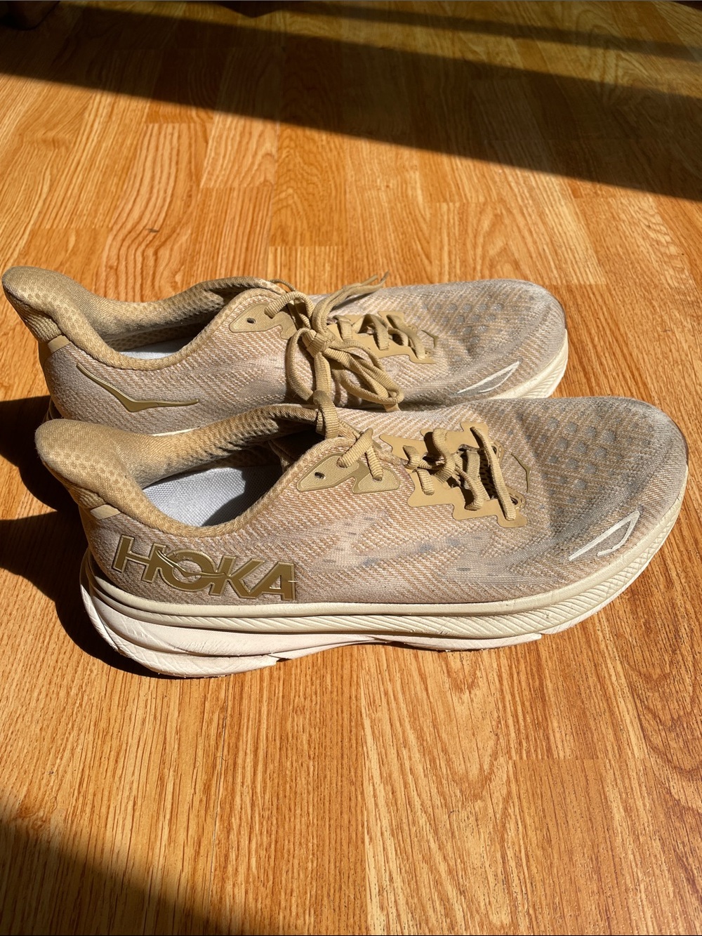 Hoka One One Clifton 9